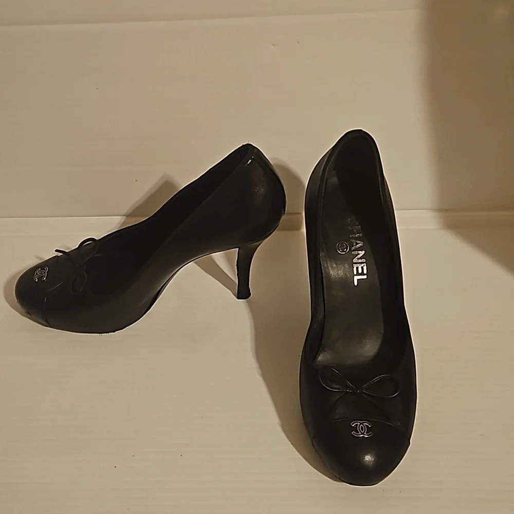 Chanel Black Leather Pumps Heels with Bow size 39 - Picture 3 of 15